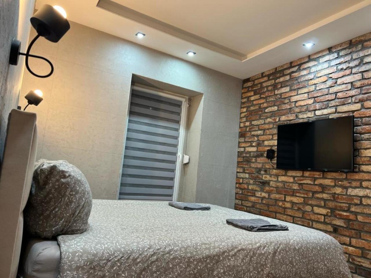 Raciborska Royal Apartment - Miejsce Parkingowe Na Parkingu Strzezonym Gliwice Exterior photo