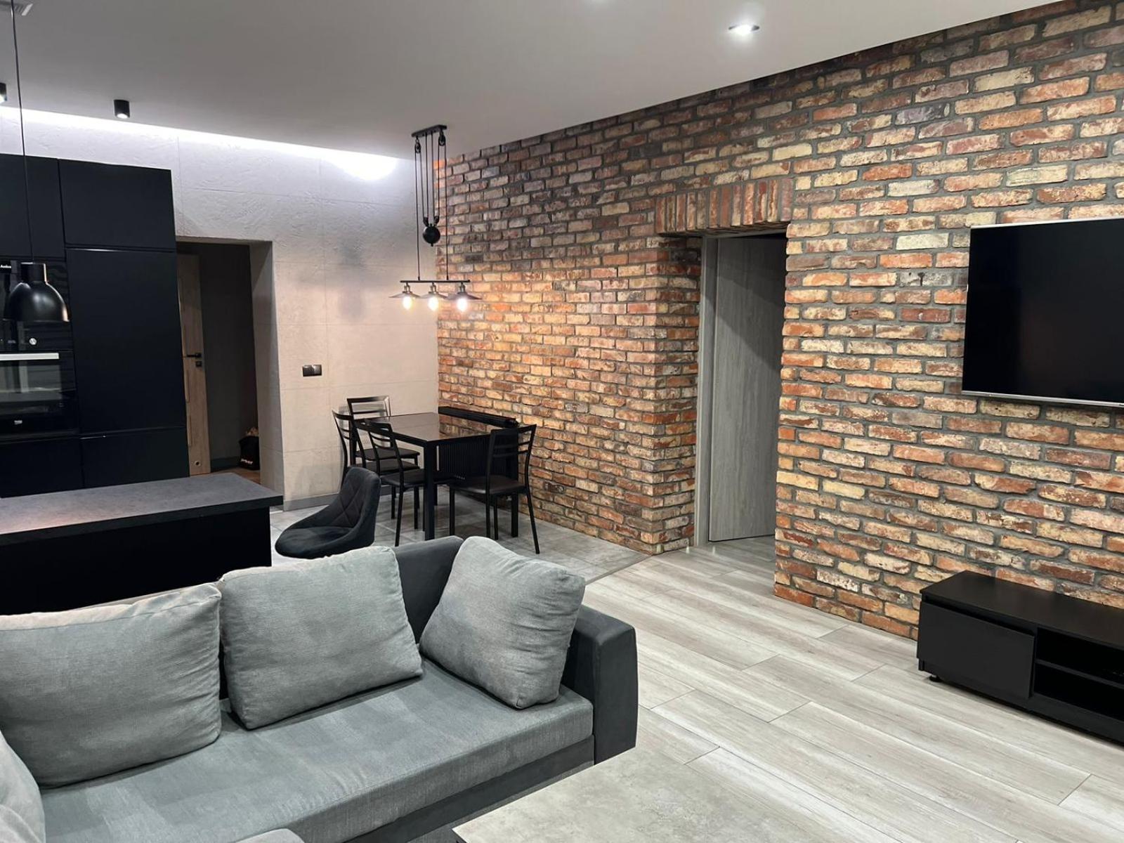 Raciborska Royal Apartment - Miejsce Parkingowe Na Parkingu Strzezonym Gliwice Exterior photo